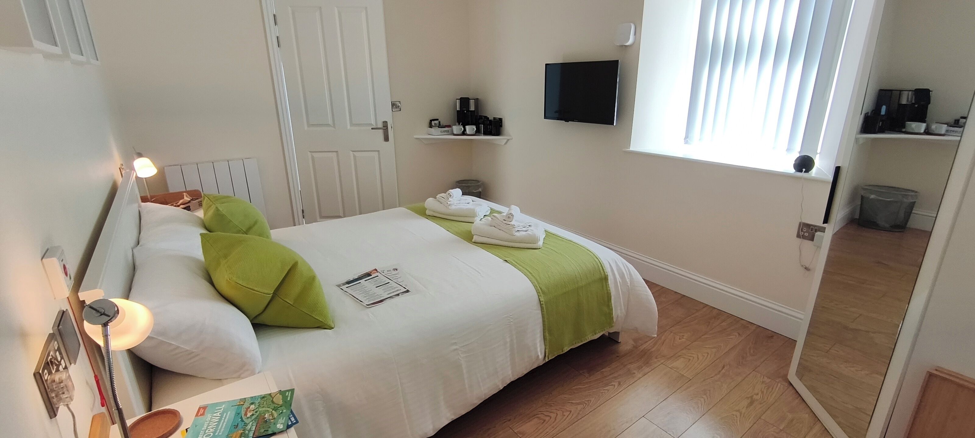 Double Room (Accessible King Room with Wetroom) | Soundproofing
