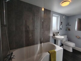 Double Room (Room 2) | Bathroom