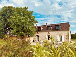 Exterior - Les Naudines  (Gageac-et-Rouillac)