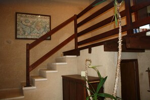 Interior - Les Naudines  (Gageac-et-Rouillac)