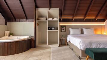 Premium-chalet | Tallelokero huoneessa, pimennysverhot, äänieristys, silitysrauta/-lauta