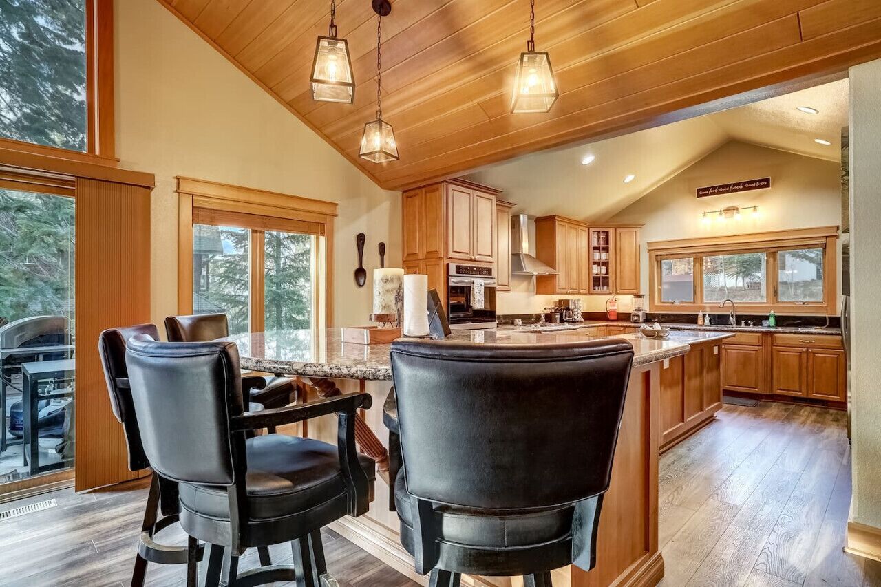 雪櫃、微波爐、焗爐、爐具