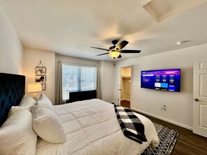 2 habitaciones, escritorio, tabla de planchar con plancha y wifi 