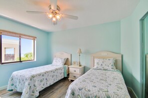 Condo, 1 King Bed with Sofa bed (Land's End 7-401 Beach Front - Premie) | 2 bedrooms, WiFi - Land's End 7-401 Beach Front - Premier (Treasure Island)