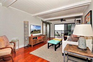 Condo, Multiple Beds (Land's End 7-405 Beach Front - Premie) | Living area - Land's End 7-405 Beach Front - Premier (Treasure Island)