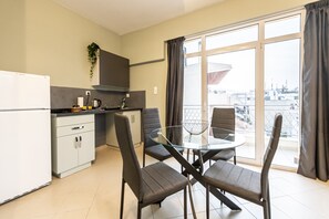 Apartemen Comfort | Dapur pribadi | Mesin espresso dan mesin pembuat kopi/teh