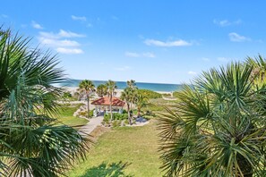 Apartment, 1 King-Bett (Land's End 8-301 Beach Front) | Unterkunftsgelände