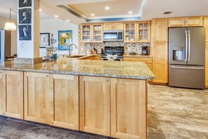 Condo, 1 King Bed (Land's End 8-301 Beach Front) | Private kitchen | Oven, toaster - Land's End 8-301 Beach Front (Treasure Island)