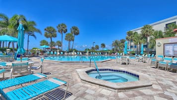 公寓式客房, 1 张特大床 (Land's End 8-301 Beach Front) | 泳池