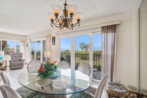 Condo, 1 King Bed (Land's End 9-201 Beach Front - Premie) | Interior