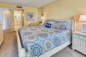 Condo, 1 King Bed (Land's End 9-202 Beach Front) | 2 bedrooms, WiFi - Land's End 9-202 Beach Front (Treasure Island)