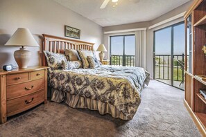Appartement, Meerdere bedden (Land's End 9-204 Beach Front) | 2 slaapkamers, wifi