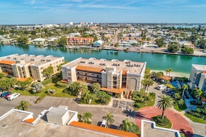 Condo, Multiple Beds (Land's End 9-404 Beach Front - Premie) | Exterior
