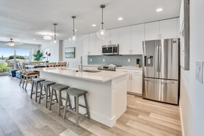 Apartamento, varias camas (Madeira Del Mar 305) | Cocina privada | Horno