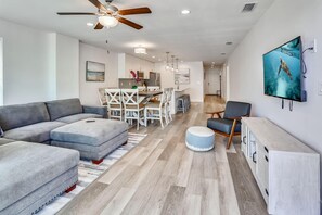Condo, Multiple Beds (Madeira Del Mar 305) | Living area | TV