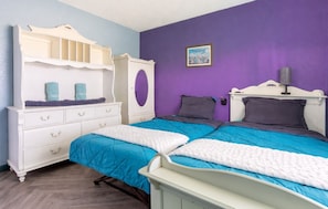 4 bedrooms, desk, iron/ironing board, travel crib