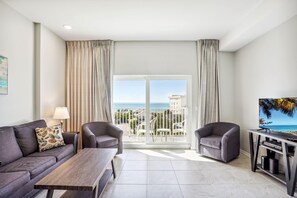 Living area - Madeira Bay Resort I 1504 (Madeira Beach)