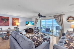 Condo, Multiple Beds (Oceanside 302) | Living area