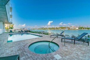 Condo, várias camas (Oceana 204 East) | Piscina