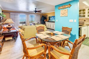 Apartment, Mehrere Betten (The Shores 103) | Innenbereich