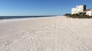 Unclassified image, 3 of 11, button - The Shores 103 (Redington Shores)