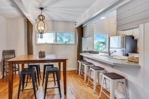 Hus - flera sängar (Sunset Beach House 3BR) | Restauranger