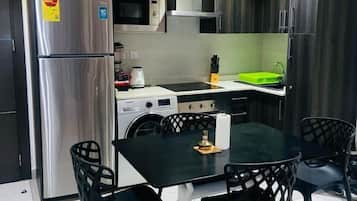 Executive-huoneisto | Ruokailu omassa huoneessa