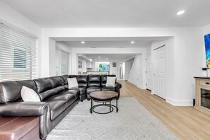 House, Multiple Beds (Serenity By The Sea) | Interior
