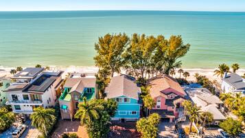 House, Multiple Beds (Serenity By The Sea) | Exterior