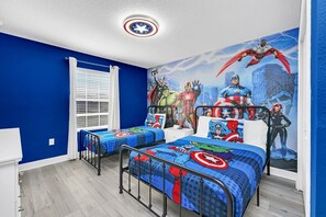 4 bedrooms, iron/ironing board, WiFi, bed sheets