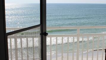 Condo, 1 King Bed (Sunset Chateau 511) | Property grounds