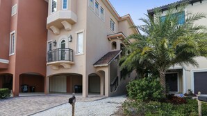 Unclassified image, 3 of 172, button - Seaclusion Beach Townhome (Redington Shores)