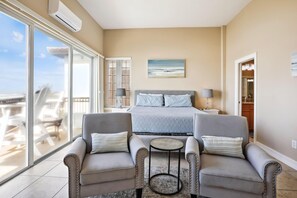 Room - Seaclusion Beach Townhome (Redington Shores)