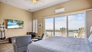 Unclassified image, 2 of 172, button - Seaclusion Beach Townhome (Redington Shores)
