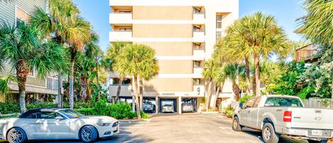 Condo, Multiple Beds (Seahorse 401) | Property grounds