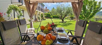 Modern Istrian Holidayhouse with big garden, family & Pet-friendly