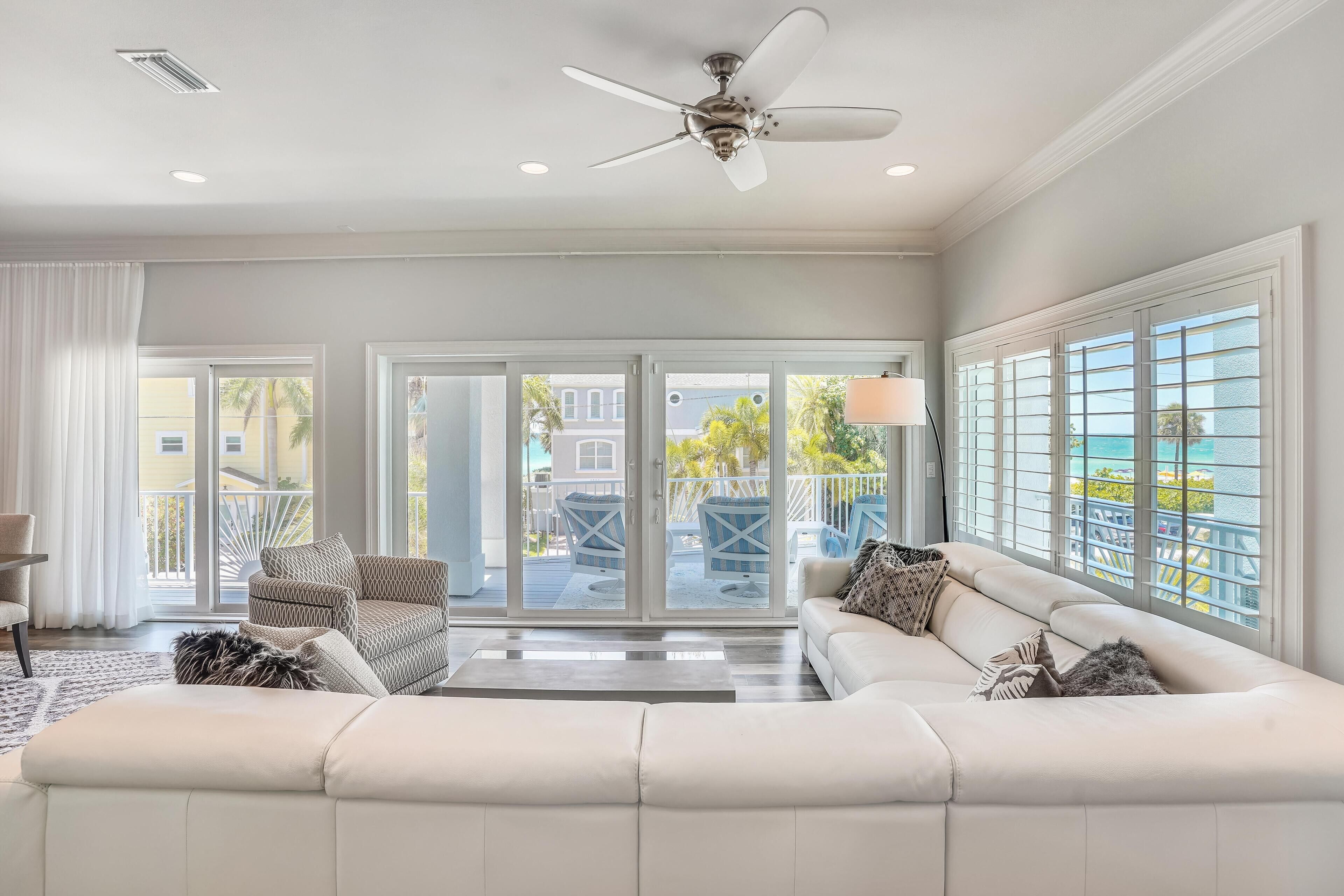 House, Multiple Beds (Sunset Point Beach House) | Living area