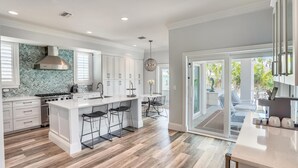 Casa, letti multipli (Sunset Point Beach House) | Cucina privata