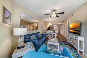 Condo, Multiple Beds (Sunset Vistas 411N) | Living area