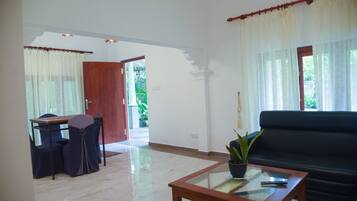 Soundproofing, iron/ironing board, free WiFi, bed sheets