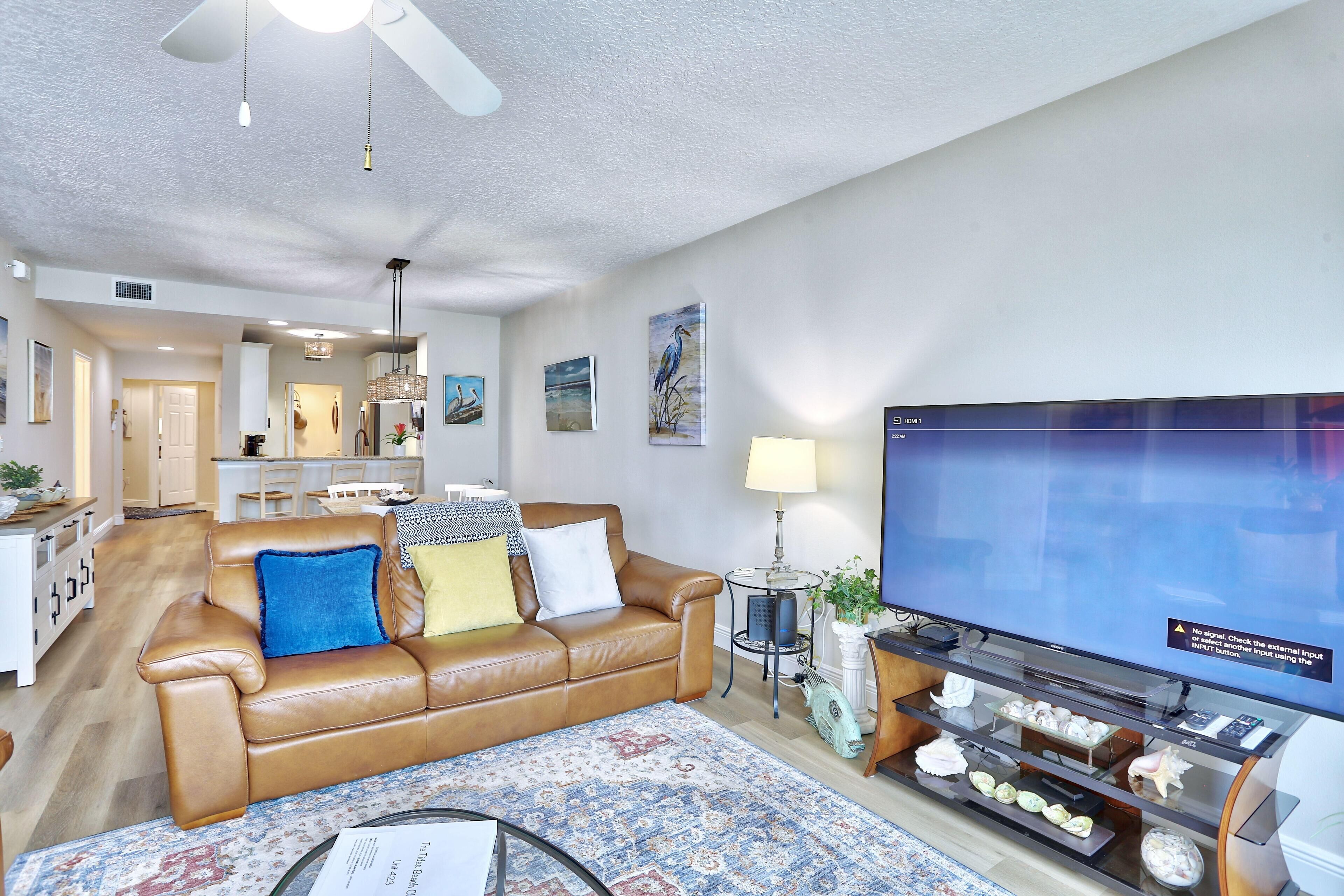 Condo, Multiple Beds (Tides 2-423) | Living area | TV
