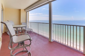 Property grounds - Tides 4-642 (North Redington Beach)