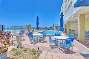 Condo, Multiple Beds (Tides 4-642) | Outdoor dining
