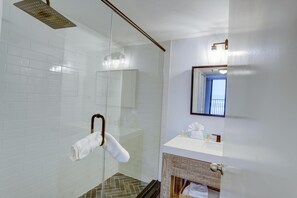 Condo, Multiple Beds (Trillium 1B - Premier) | Bathroom | Soap, toilet paper