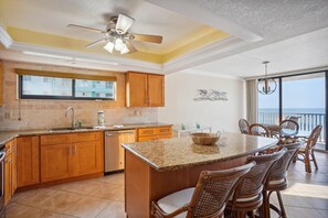 Condo, 1 très grand lit et 1 canapé-lit (Trillium 2A - Premier) | Cuisine privée