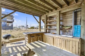 Property grounds - Pet-friendly semi-oceanfront home with incredible views! (Kill Devil Hills)