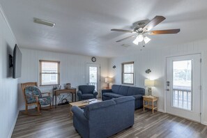 Smart TV - Sun Realty oceanside home centrally located in KDH, just 230' to the beach! (Kill Devil Hills)