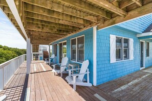 Terrace/patio - Pet-friendly oceanside home ocean & sound views, pool, hot tub, rec room & more (Duck)