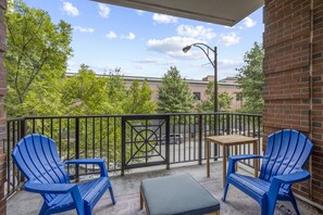 Property grounds - Chic 2BR Apt, Steps from N Main St, Balcony View
 (Greenville)