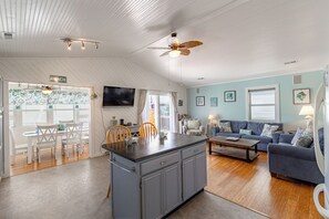 Smart TV - 493 The Purple Whale, Semi-Oceanfront in Nags Head by Sun Realty (Nags Head)